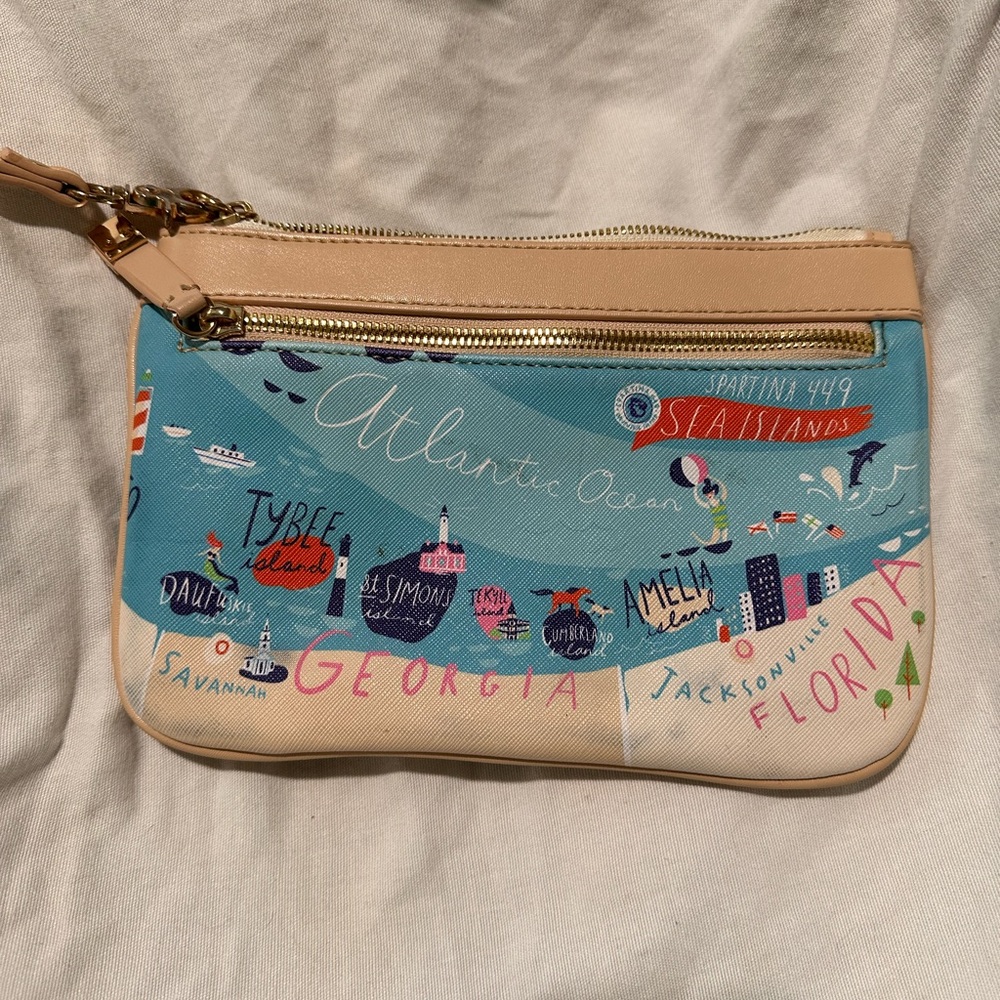 Spartina wristlet. Like new condition. Used only twice.